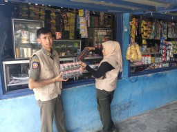 Satpol PP Gresik dan Bea Cukai Gresik Serentak Gelar Operasi Gempur Rokok Ilegal