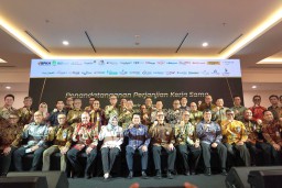 Jadi Bank Penerima Setoran BPIH, UUS Bank Jatim Agresif Dorong Gerakan Haji Muda