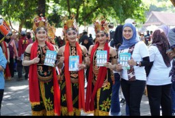 PLN Mobile Dikenalkan di Event Banyuwangi Ethno Carnival dan Rontek Pacitan 2024