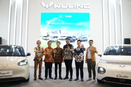 Wuling Meriahkan GIIAS Surabaya dengan Produk EV dan Hybrid Terbaru