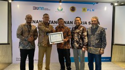 PLN dan PT Smelting Sepakati Perjanjian Kerja Sama Layanan Renewable Energy Certificate