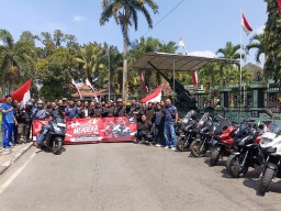 Merdeka itu Cari aman Saat Berkendara di Jalan Bersama Honda ADV.