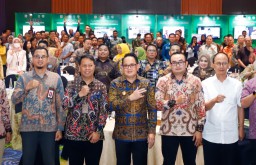 Pj. Gubernur Jatim Dorong Percepatan Pertumbuhan Industri Hijau