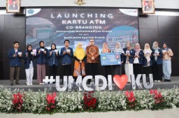 Bank Jatim Syariah Gresik dan UMG Luncurkan Kartu ATM Co-Branding Untuk Civitas Akademika