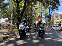 Puluhan Bikers Honda PCX Malang Sambut Hari Kemerdekaan