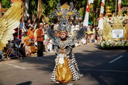Megkarnaval Ajang Unjuk Budaya di Lamongan