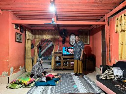 PLN Listriki Warga Tiga Pulau di Pangkep dengan 118 Mikro PLTS