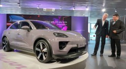 Porsche Macan 4 Electric Hadir di Surabaya, Segini Harganya