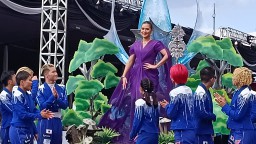 Tiara Andini dan Raisa Pancing Histeris Jember Fashion Carnaval