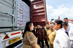 Menteri KKP Lepas Ekspor Tuna Olahan Banyuwangi ke Kanada