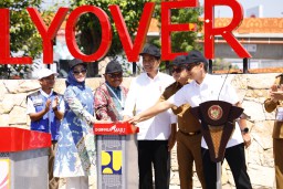 Presiden Jokowi Resmikan Flyover Juanda dan 20 Proyek Infrastruktur di Jatim, Pj. Gubernur Adhy: Konektivitas Lancar, Perekonomian Meningkat