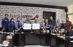 Bank Jatim Tanda Tangani Perjanjian Kerja Sama dengan BP2MI