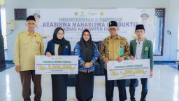 Baznas Gresik Salurkan Ratusan Juta Untuk Beasiswa Produktif Mahasiswa Tahun 2024