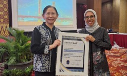Bantu Tingkatkan Kesehatan Masyarakat Cargi Terima Penghargaan ADINKES