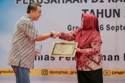 PT Smelting Raih Penghargaan Pembina Kemitraan dari Pemkab Gresik