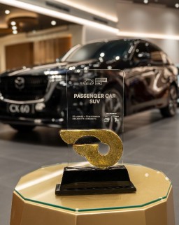 Mazda Raih Penjualan Rp 41,4 Miliar dan SUV Terbaik di GIIAS Surabaya 2024