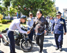 Pj. Gubernur Adhy Ajak Jaga dan Tingkatkan Kualitas Transportasi Jatim