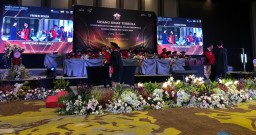 UISI Cetak 318 Sarjana Dalam Wisuda Periode VIII-2024