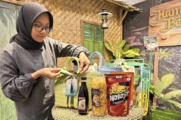 Rumah BUMN SIG Dukung UMKM Populerkan Sirop Kawista Khas Rembang
