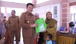 Cegah Stunting, Pemkab Sidoarjo Bagikan Telur dan Daging Ayam