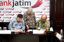 Sinergi Petrokimia Gresik dan Bank Jatim: Dukungan Finansial untuk Pengembangan Pabrik Phonska V