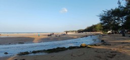 Pantai Badur Sumenep, Wisata Sungai Air Tawar Tepi Lautan