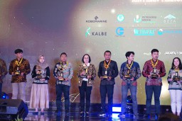 Petrokimia Gresik Raih Dua Penghargaan RINTEK atas Inovasi Teknologi Ramah Lingkungan