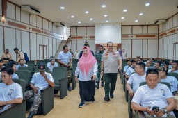 Plt Bupati Gresik Ajak Pemuda Optimalkan Perangi Rokok Ilegal