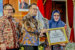 Gresik Masuk Tiga Besar Penghargaan TPID Non Pantauan IHK Terbaik di Jatim