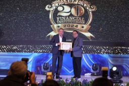 Kinerja Moncer, BankJatim Boyong Dua Penghargaan Sekaligus Dari The Finance