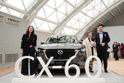 Mazda dan Jakarta Fashion Week 2025: Perpaduan Mode dan Desain Otomotif