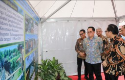 Pj Gubernur Jatim Resmikan Jembatan Kalidawir Tulungagung