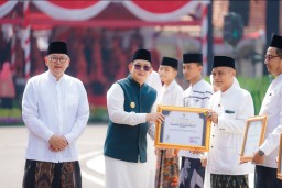 Pj. Gubernur Adhy: Santri Harus Jadi Generasi Masa Kini yang Multitalenta