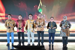 SIG Raih 16 Penghargaan Good Mining Practice 2024 Berkat Pertambangan Berkelanjutan