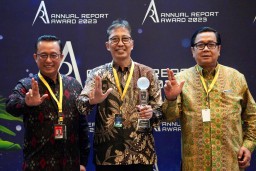Bank Jatim Raih Penghargaan Annual Report Award 2023: Bukti Konsistensi dalam Tata Kelola yang Baik