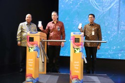 KAI dan Bank Mandiri Bersinergi Terapkan Transaksi Non-Tunai