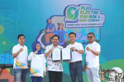 Pemkot Surabaya Gandeng PLN Tambah 4 Titik SPKLU
