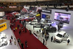 Juni 2025 Penjualan Mobil Turun 4,71 Persen