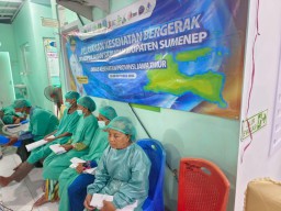 56 Warga Sapudi Jalani Operasi Mata oleh Tim Yankes Jatim