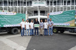 Petrokimia Gresik Kirimkan Bantuan Untuk Korban Erupsi Gunung Lewotobi