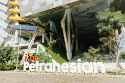 UK Petra Surabaya Raih Peringkat 100 Besar Universitas Terbaik se-Asia Tenggara