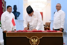 Presiden Prabowo Tandatangani PP Penghapusan Piutang Macet untuk UMKM di Tiga Sektor Penting