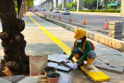 SIG dan Pemprov DKI Jakarta Revitalisasi Trotoar di Kawasan Kuningan, Jakarta