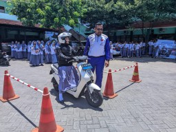 Edukasi Safety Riding untuk Generasi Cari Aman: Ratusan GenZ Ikuti Edukasi
