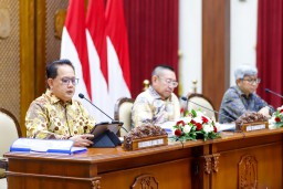 Rapat Bersama Banggar DPR-RI, Pj. Gubernur Jatim Sebut Momen Startegis Salurkan Aspirasi Peningkatan Pembangunan Daerah