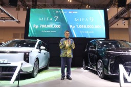 Maxus Resmi Luncurkan MPV Listrik Mifa 7 dan Mifa 9 di GJAW 2024