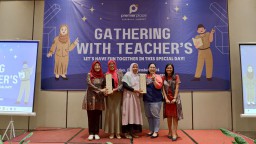 Premier Place Hotel Apresiasi Sejumlah Guru dan Sekolah SMK di Jawa Timur