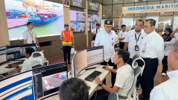 Tinjau Pelabuhan Tanjung Emas, Kemenhub Pastikan Kesiapan Angkutan Nataru