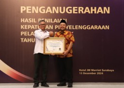 Kado Akhir Tahun, Kabupaten Gresik Raih Predikat "Kualitas Tertinggi" pada Penilaian Kepatuhan Penyelenggaraan Pelayanan Publik