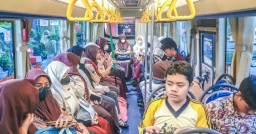 Dishub Surabaya Catat Ribuan Siswa Gunakan Bus Sekolah pada November 2024